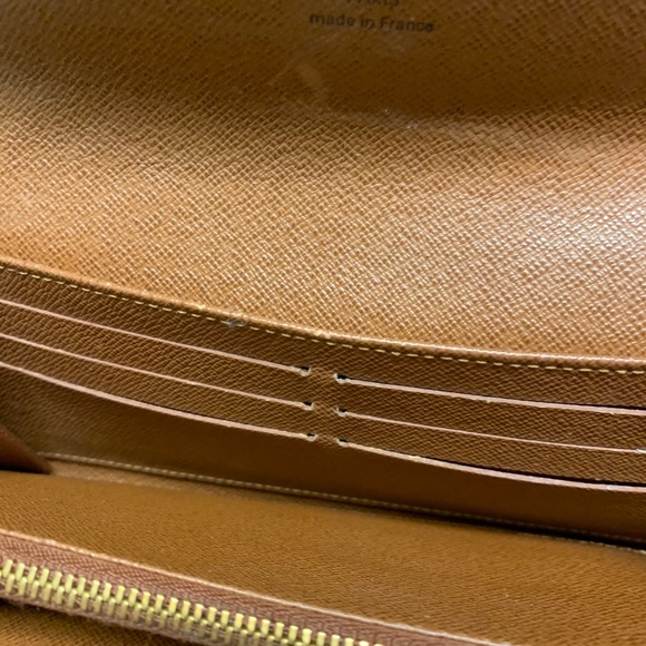 Louis Vuitton Monogram Minibag & Sarah Wallet - Picture 9 of 16